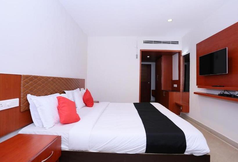 בית מלון כפרי Capital O 30984 The South Gate