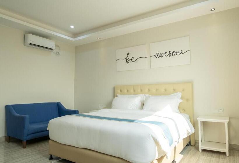 هتل Hampton Suites