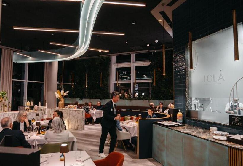 هتل J44 Lifestyle