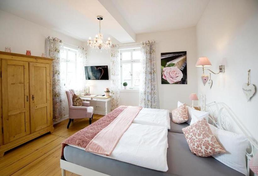 بنسيون Villa Geriwada