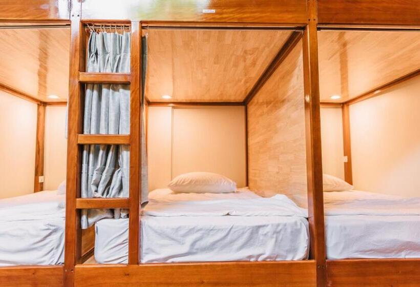 هاستل Chi Homestay #4