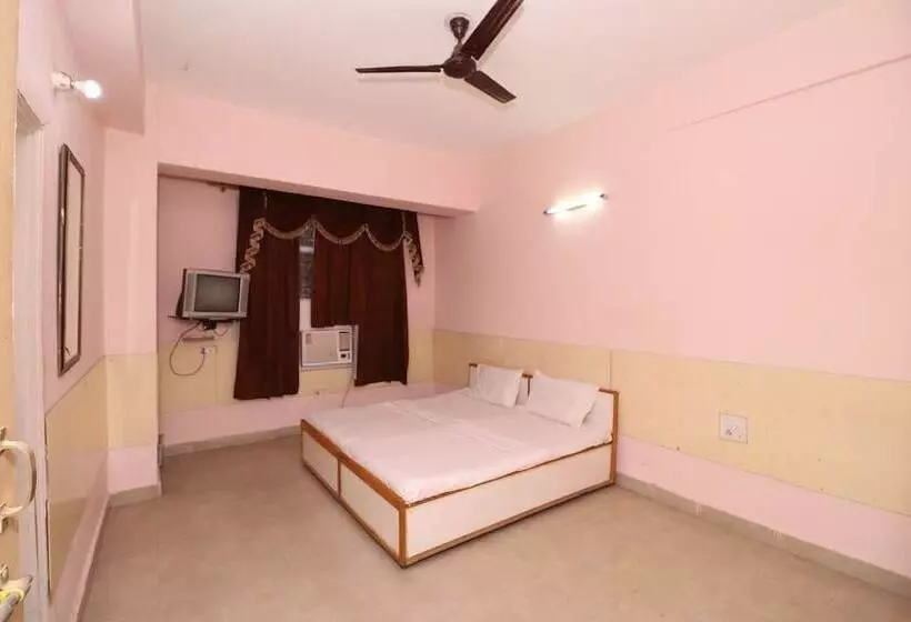 Spot On 37324 Hotel Grace