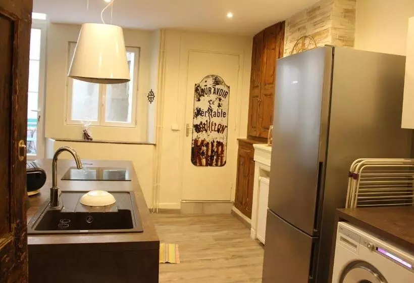 Aamiaismajoitus (B&B) Gîte Le Pied Du Géant   Local Sécurisé Pour Les Vélos