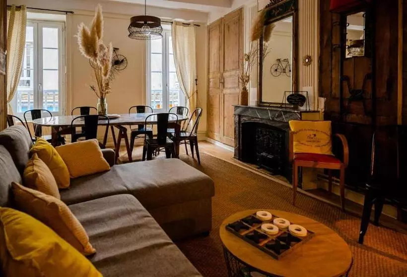 Aamiaismajoitus (B&B) Gîte Le Pied Du Géant   Local Sécurisé Pour Les Vélos