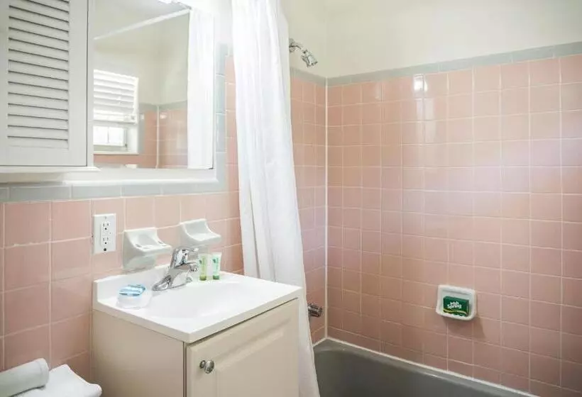 Hotelli Tropical Villas Of Venice Beach