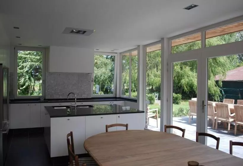 Aamiaismajoitus (B&B) In 't Groen