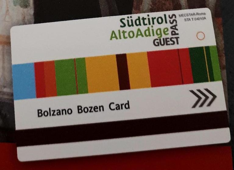 تختخواب و صبحانه Sir Thomas Bed And More