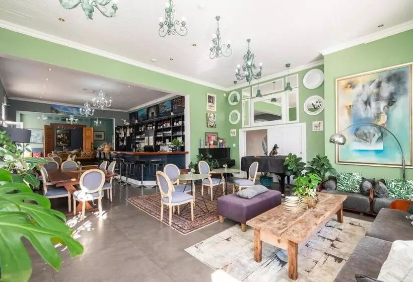 Aamiaismajoitus (B&B) The Willets Boutique