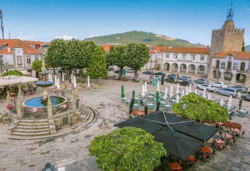 Caminha Hostel & Suites