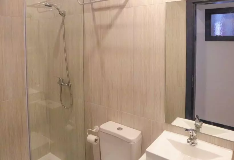 Caminha Hostel & Suites