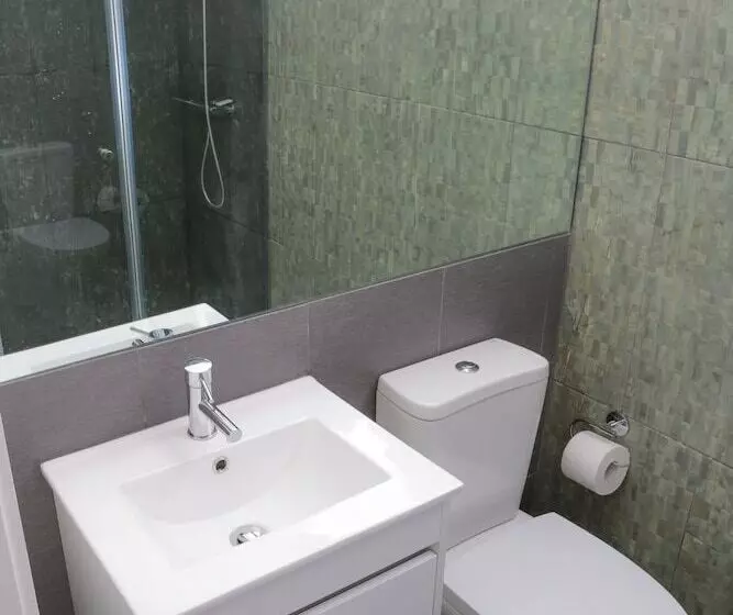 Caminha Hostel & Suites