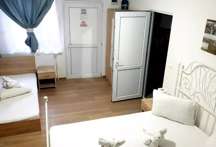 Pensió Casa Nicholas