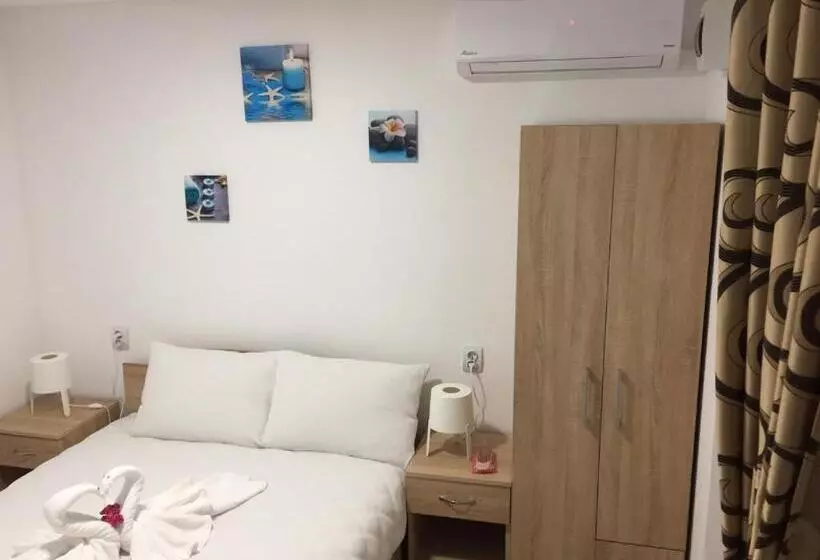 Pensió Casa Nicholas