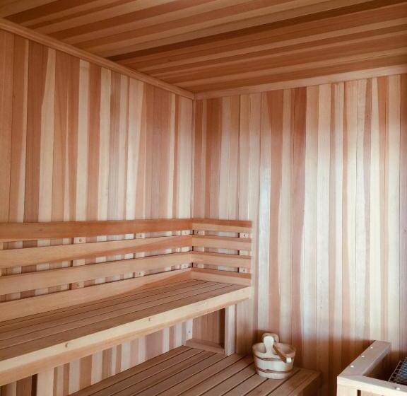 La Jolla Excellence, Exclusive Front Beach!