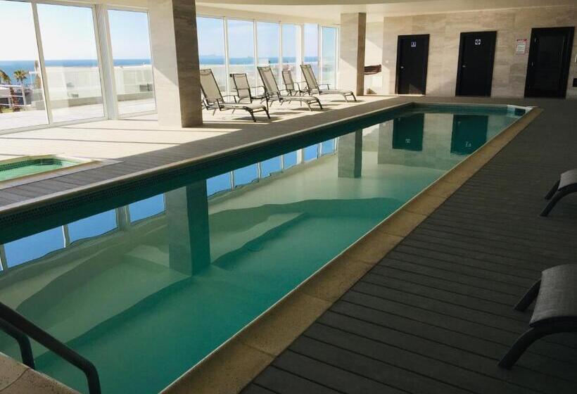 La Jolla Excellence, Exclusive Front Beach!