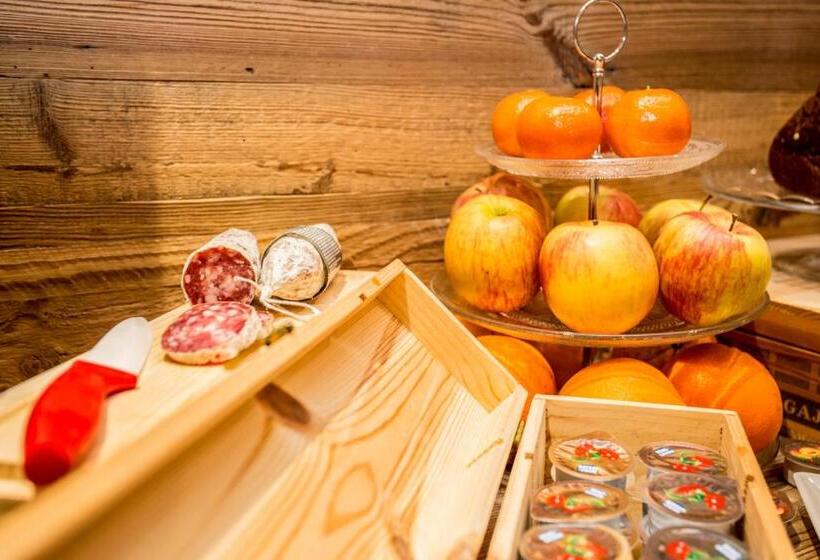 بنسيون Alpine Rooms Guesthouse