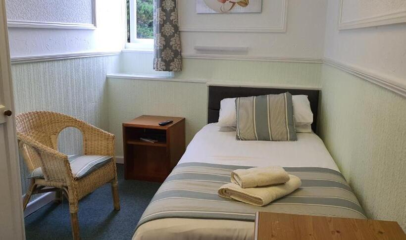 بنسيون Corbiere Guest House