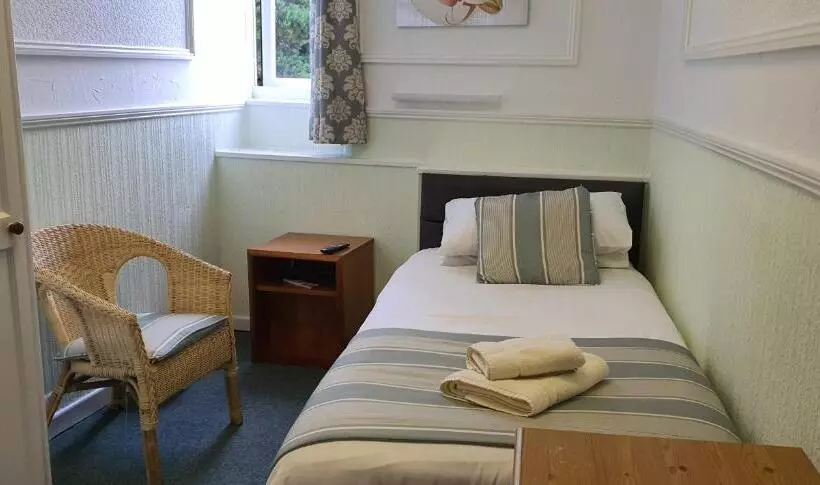 ペンション Corbiere Guest House