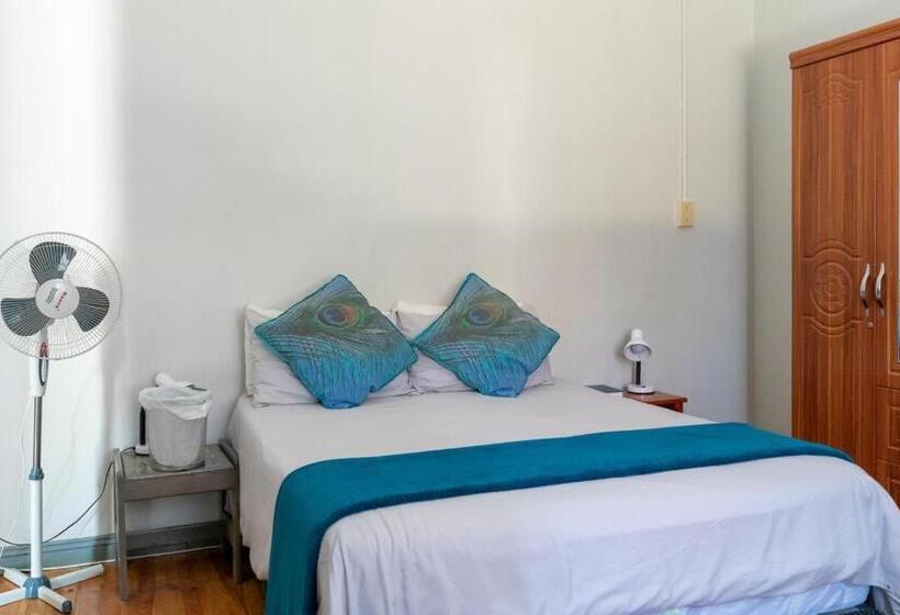 פנסיון Keetmanshoop Self Catering