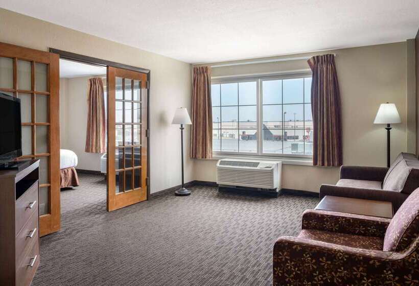 Hotel Americinn By Wyndham Cedar Rapids North