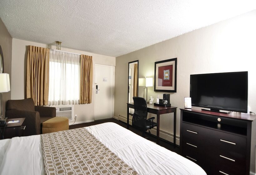 هتل Baymont By Wyndham Sandusky