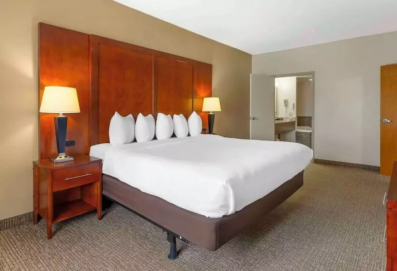 Hotelli Comfort Suites Inn At Ridgewood Farm