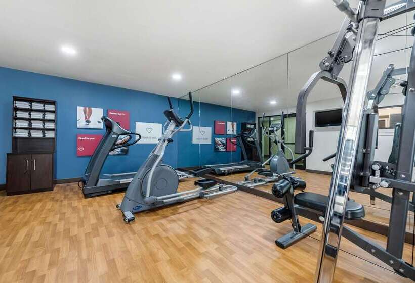 Отель Comfort Suites Lafayette University Area