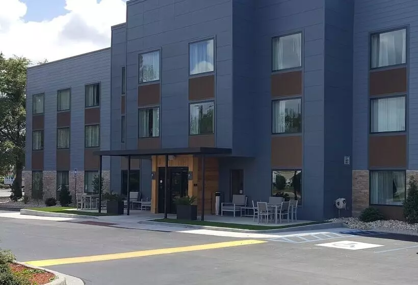 Отель Country Inn & Suites By Radisson, Savannah Midtown, Ga