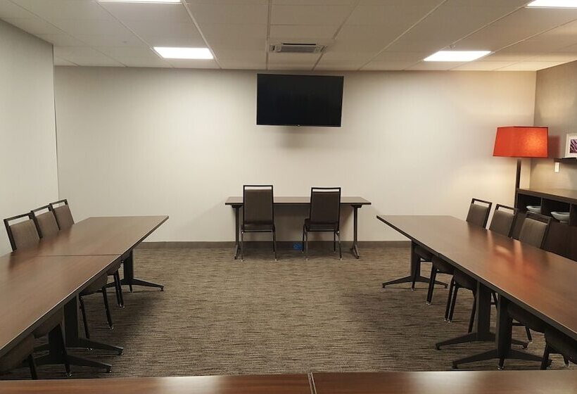 فندق Country Inn & Suites By Radisson, Savannah Midtown, Ga