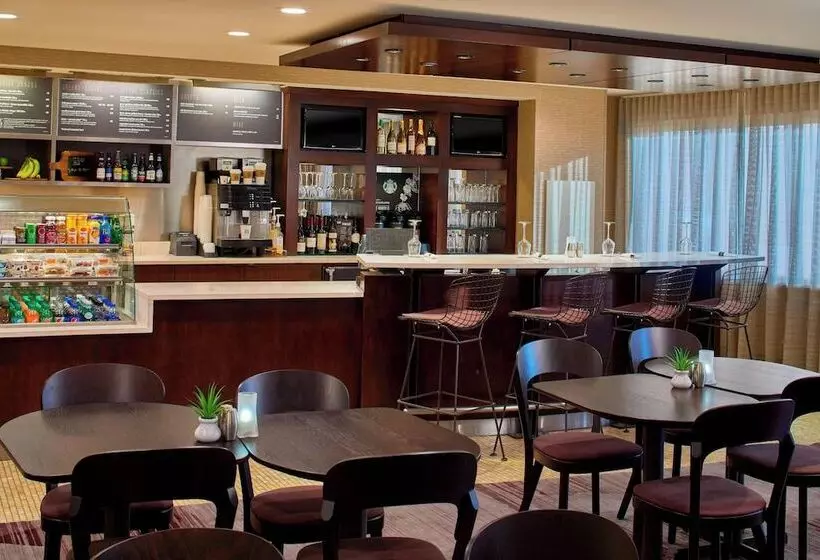 فندق Courtyard By Marriott Albany Thruway