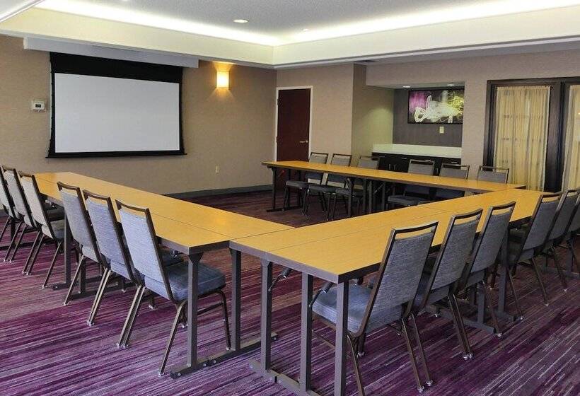 فندق Courtyard Chesapeake Greenbrier