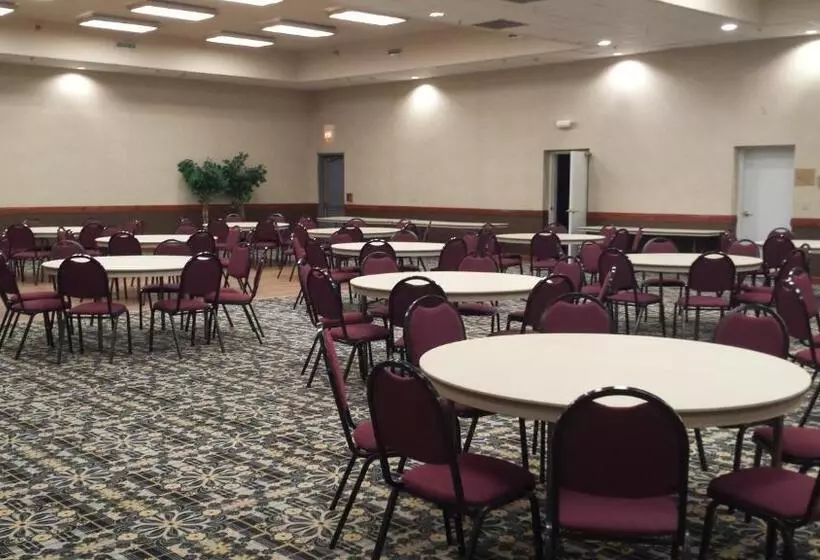 هتل Hastings Country Inn