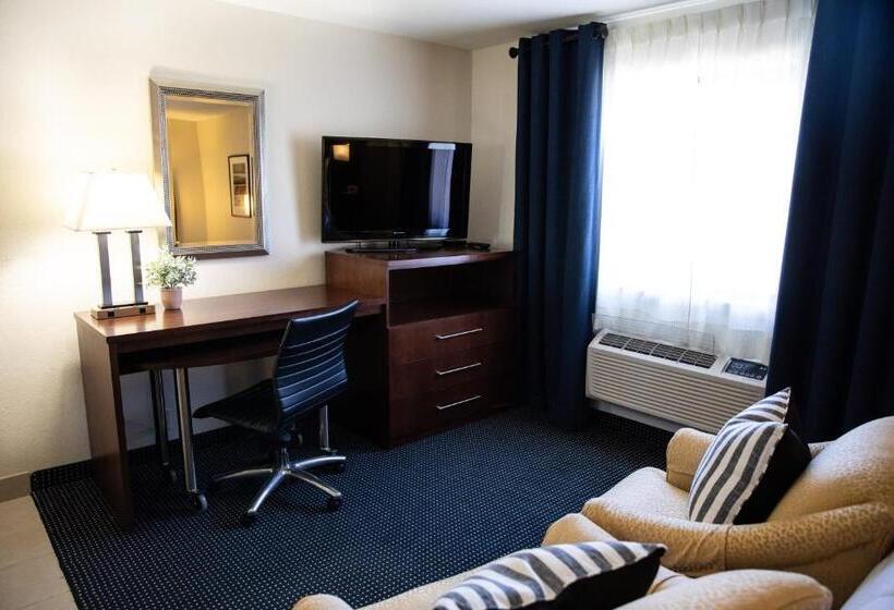 فندق Hatfield Inn