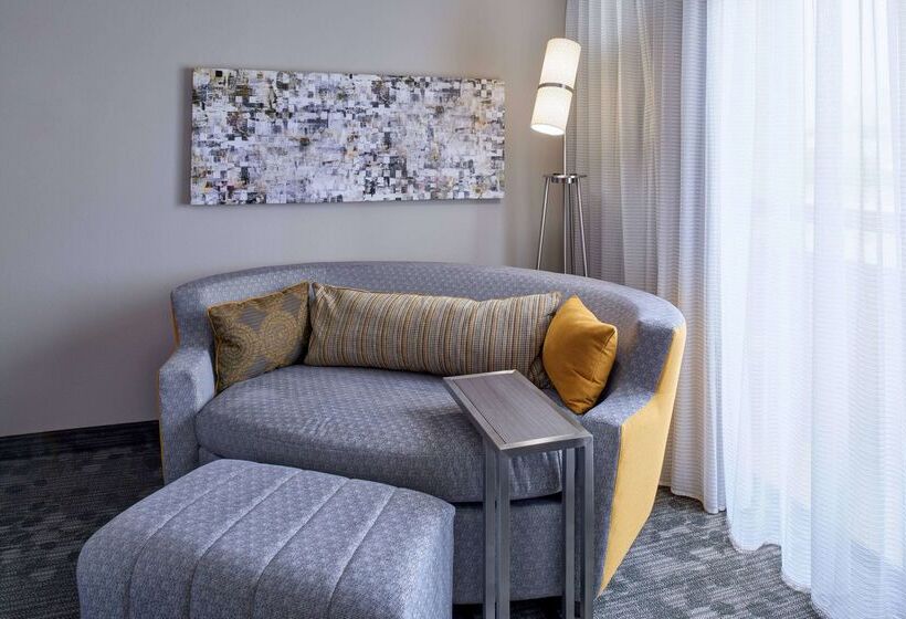 هتل Sonesta Select Indianapolis Carmel