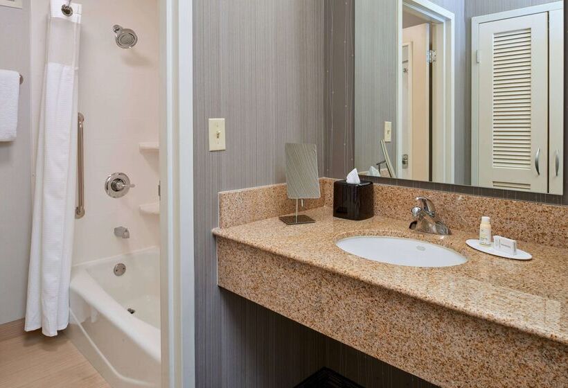 هتل Sonesta Select Indianapolis Carmel