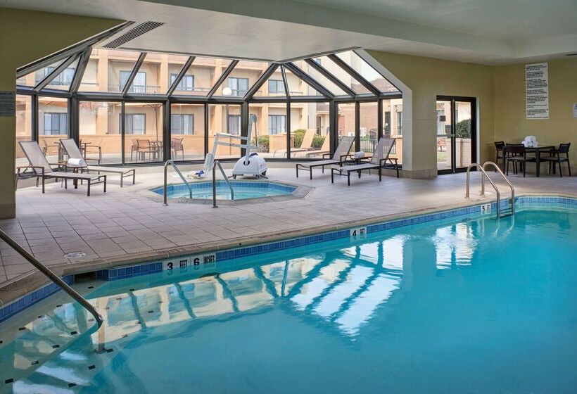 هتل Sonesta Select Indianapolis Carmel