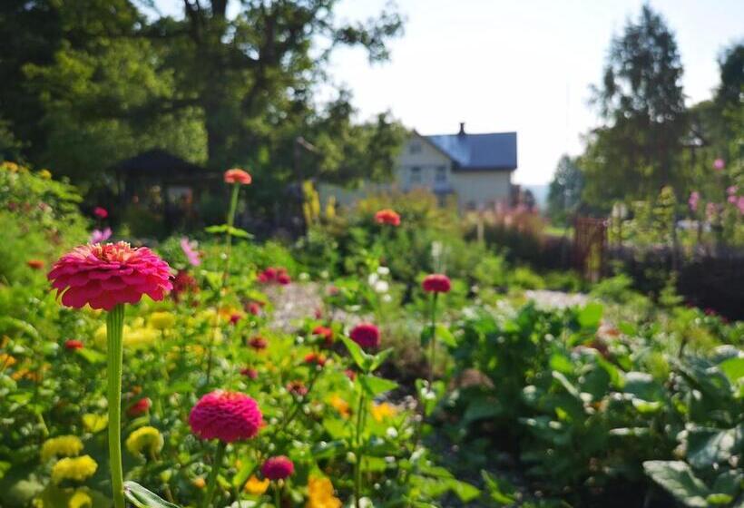 Disponentparken Café Och Bed & Breakfast