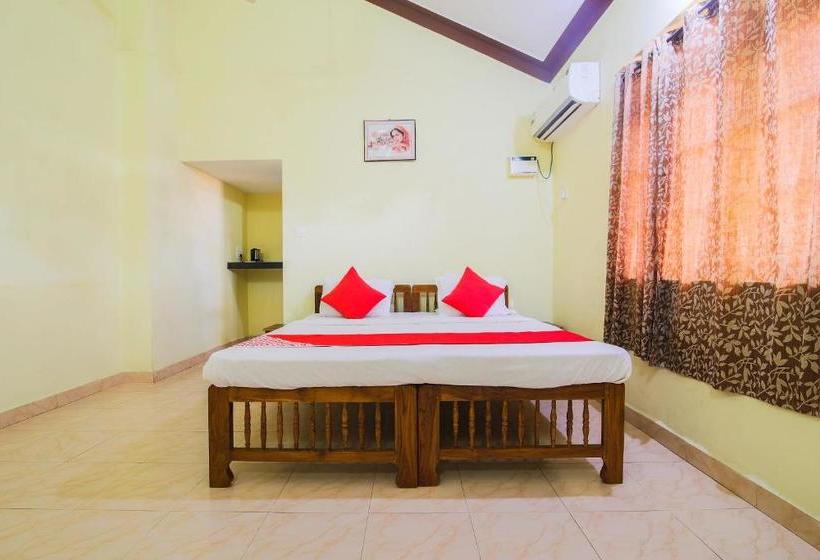 Hotelli Oyo 22847 Lobo S Guest House