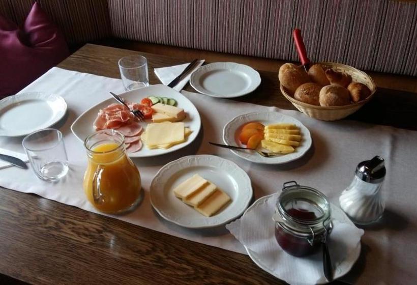 Общежитие Pension & Gasthof Zur Taube