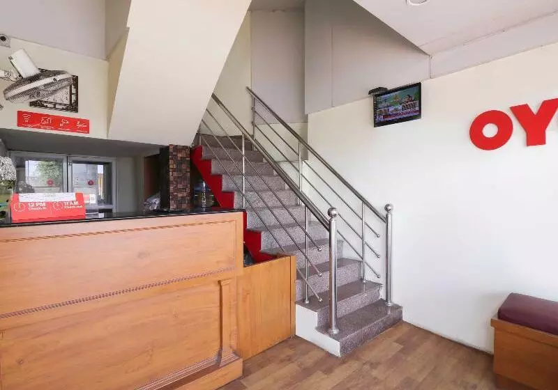 Hotelli Oyo 27738 Ghala Residency Inn