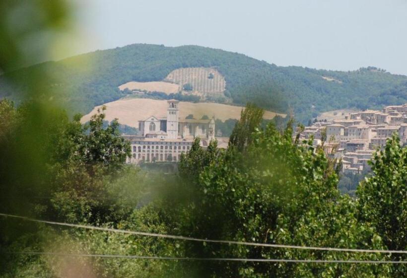 민박 Agriturismo Il Sagrato Di Assisi Appartamenti,camere