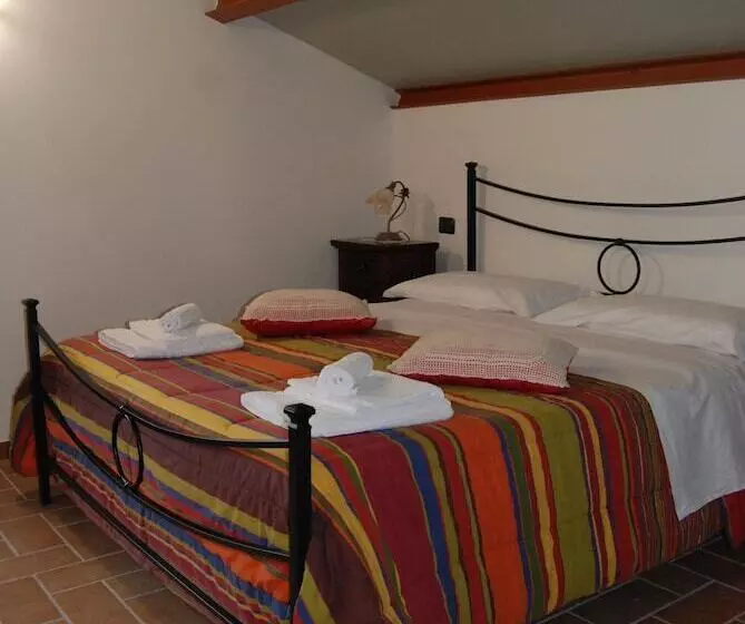 Aamiaismajoitus (B&B) Agriturismo Il Sagrato Di Assisi Appartamenti,camere