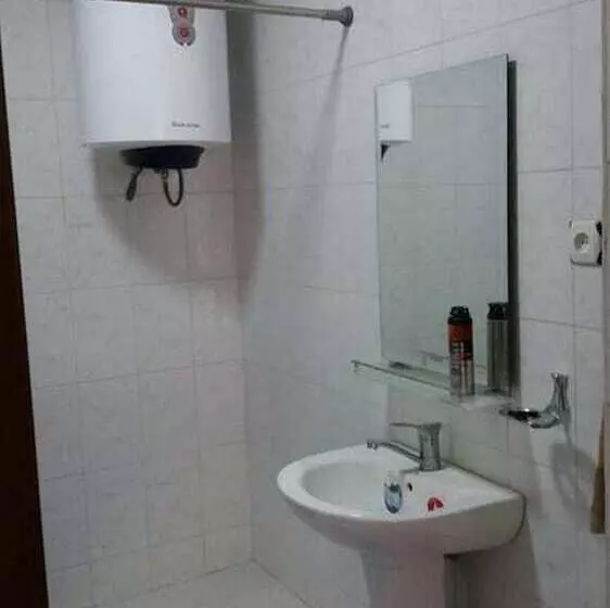 تختخواب و صبحانه Sharq Darvoz Mini Hotel   Hostel
