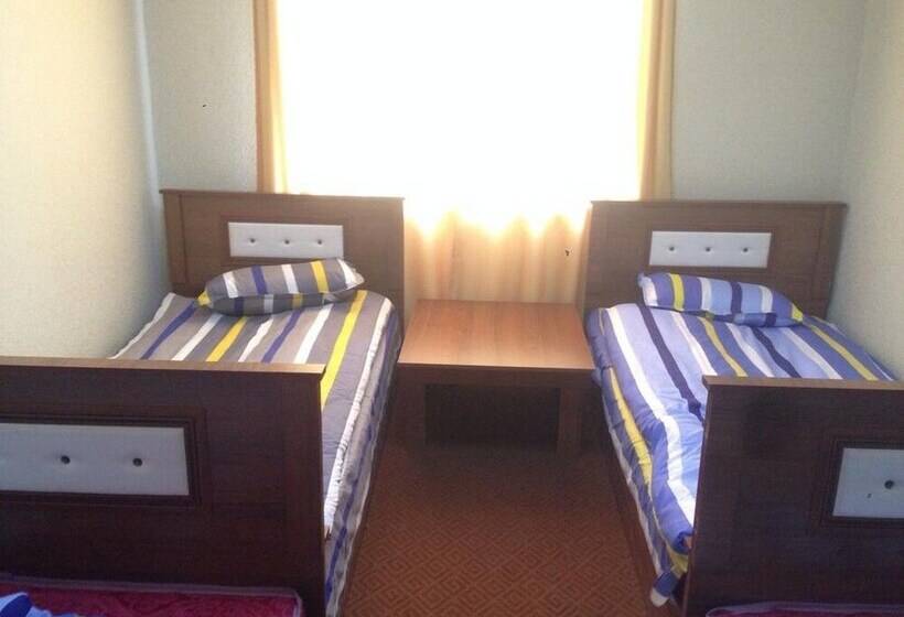 تختخواب و صبحانه Sharq Darvoz Mini Hotel   Hostel