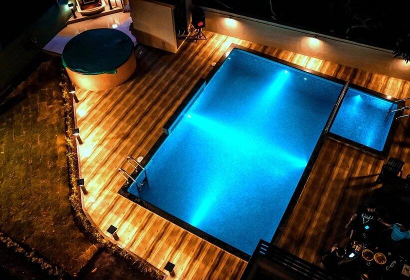 Hotell Royal Paradise