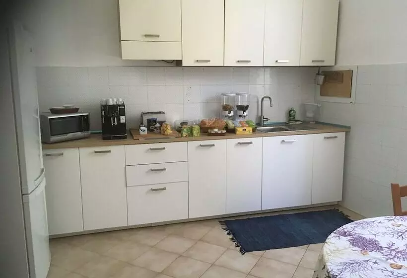 تختخواب و صبحانه La Magnolia