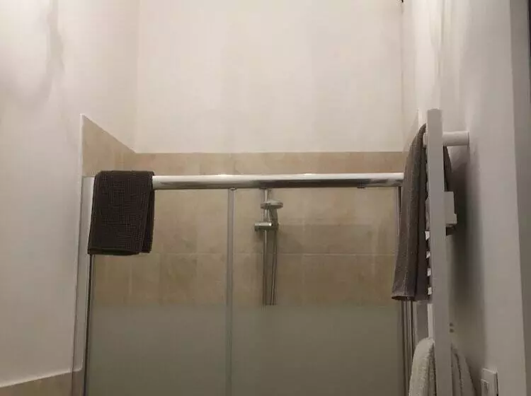 تختخواب و صبحانه La Magnolia