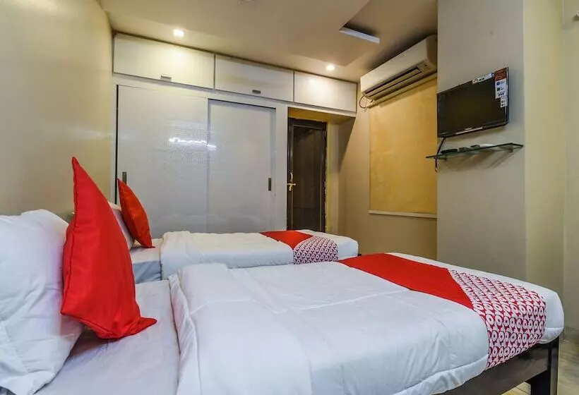 ペンション Oyo 18612 Sree Sai Surya Service Apartment