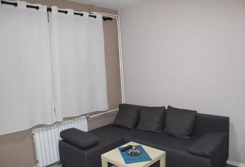 پانسیون Villa Flora Apartments Krushevo