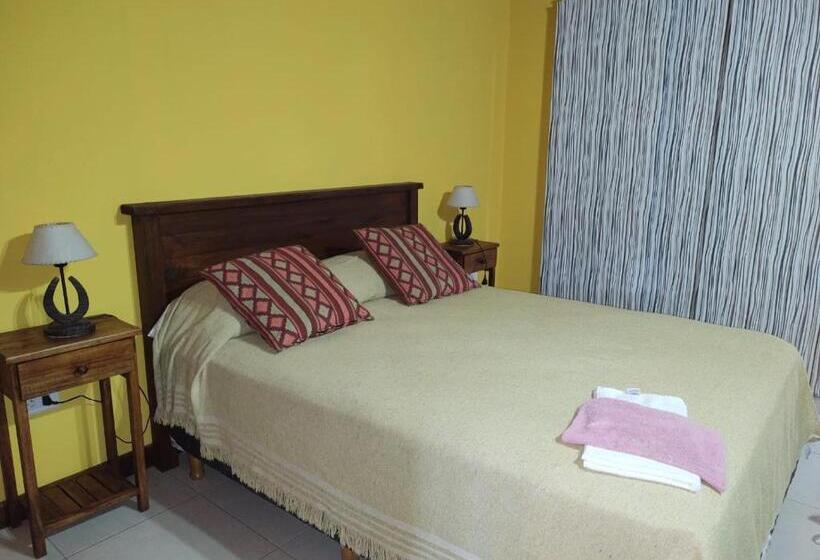 הוסטל La Pinocha